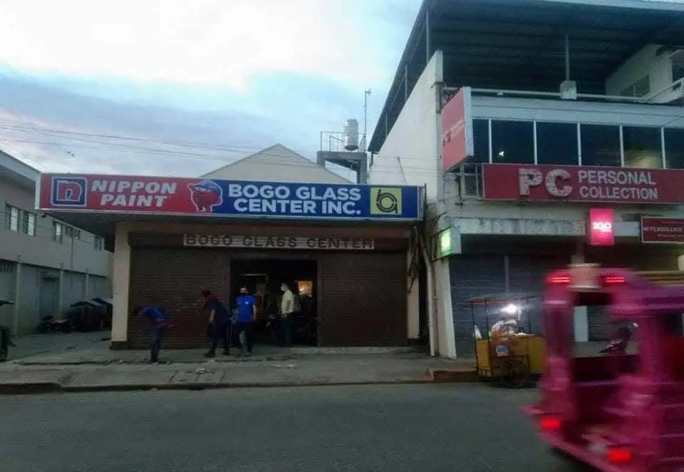 Bogo Glass Center Inc. Panaflex sign, printed and installed by MCAV
