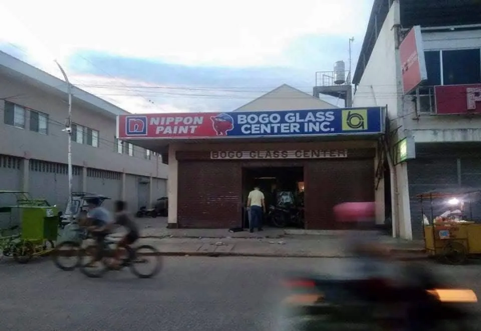 Bogo Glass Center Inc. Panaflex sign, printed and installed by MCAV