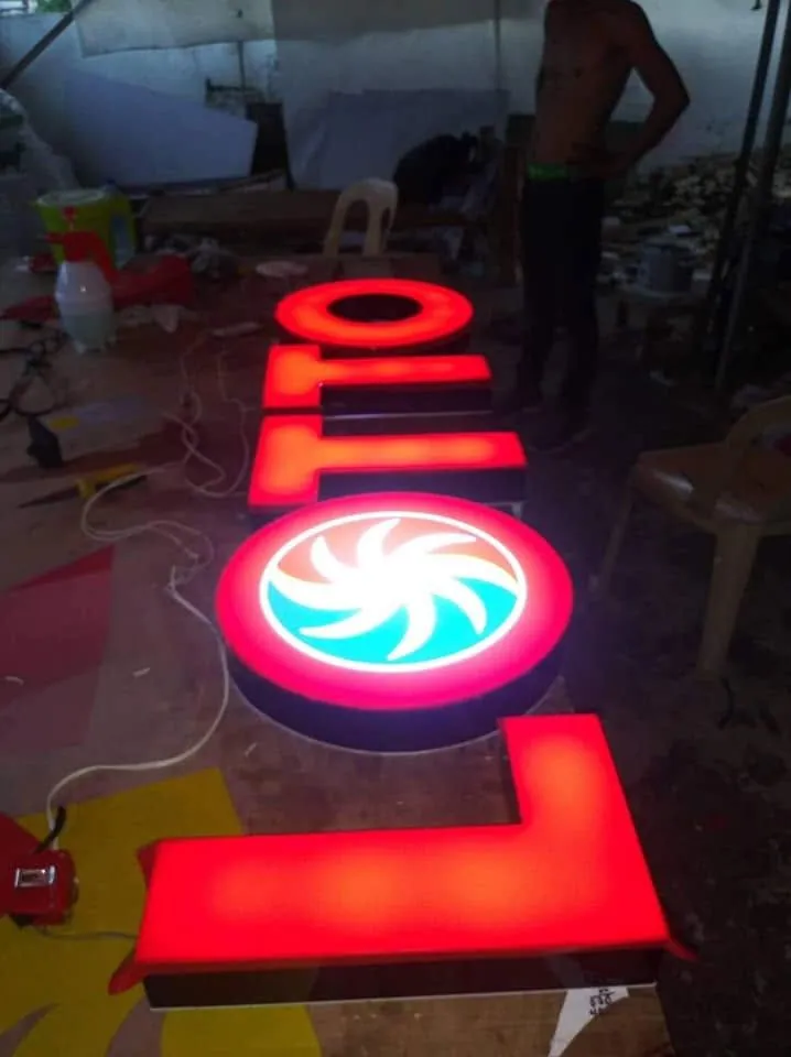 MCAV crew installing a PCSO lighted sign