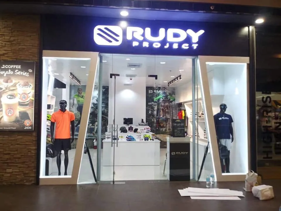 Rudy Project lighted sign, printed and installed by MCAV