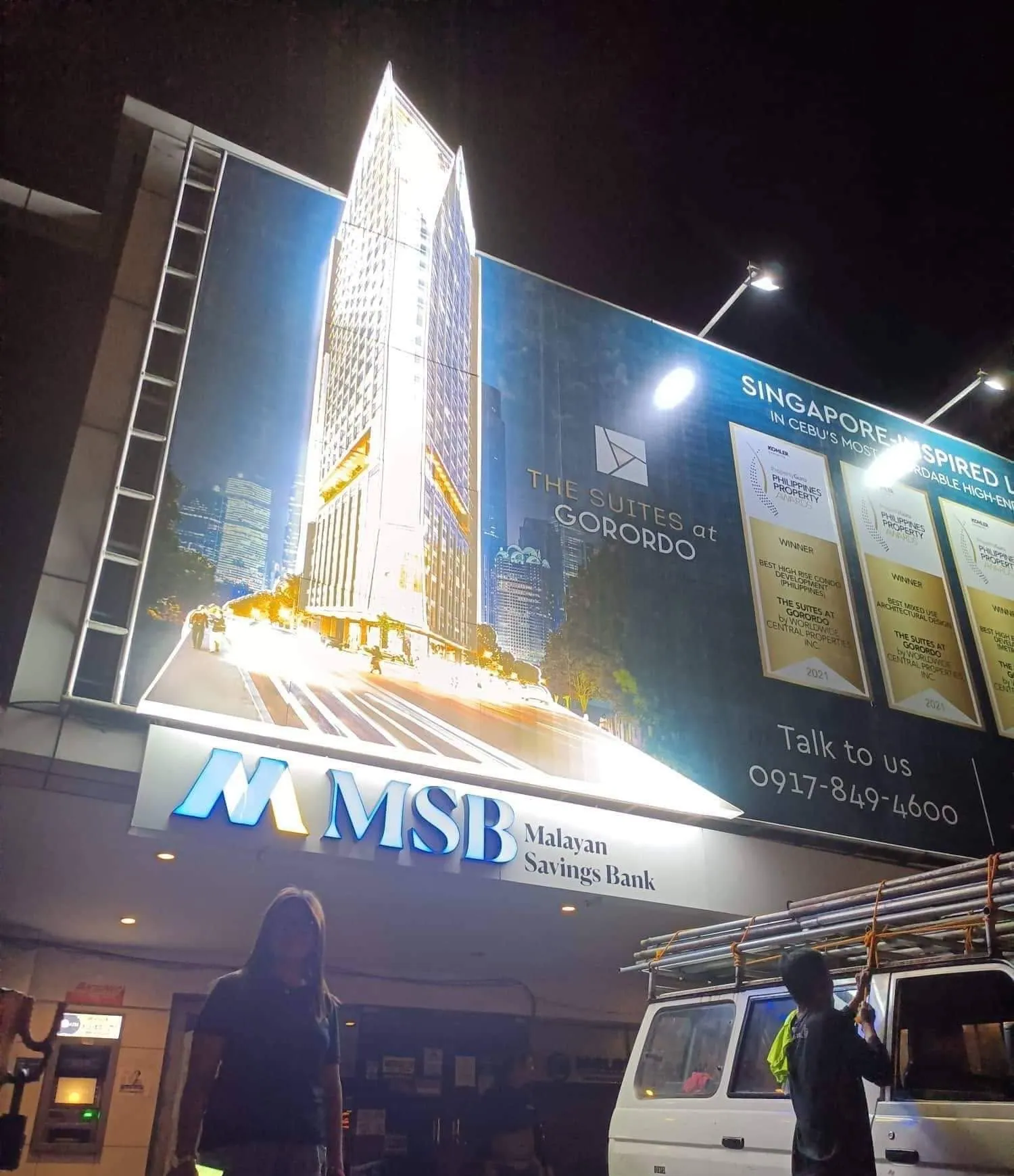 The Suites at Gorordo billboard, printed and installed by MCAV